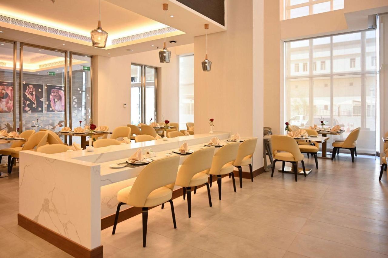 Comfort Hotel Riyadh Olaya Екстериор снимка