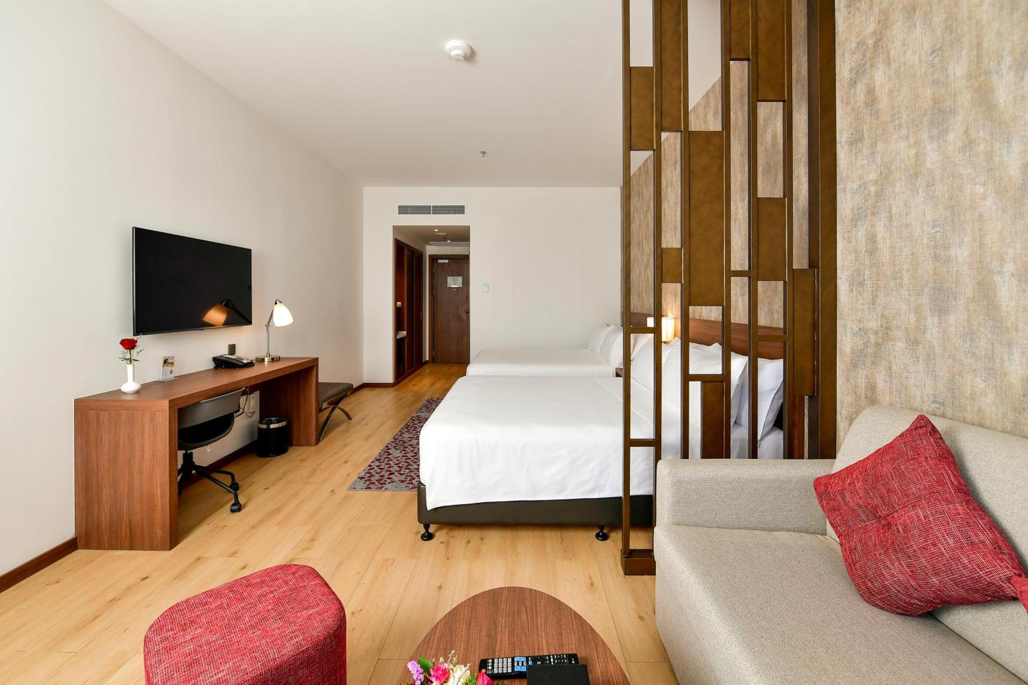 Comfort Hotel Riyadh Olaya Екстериор снимка