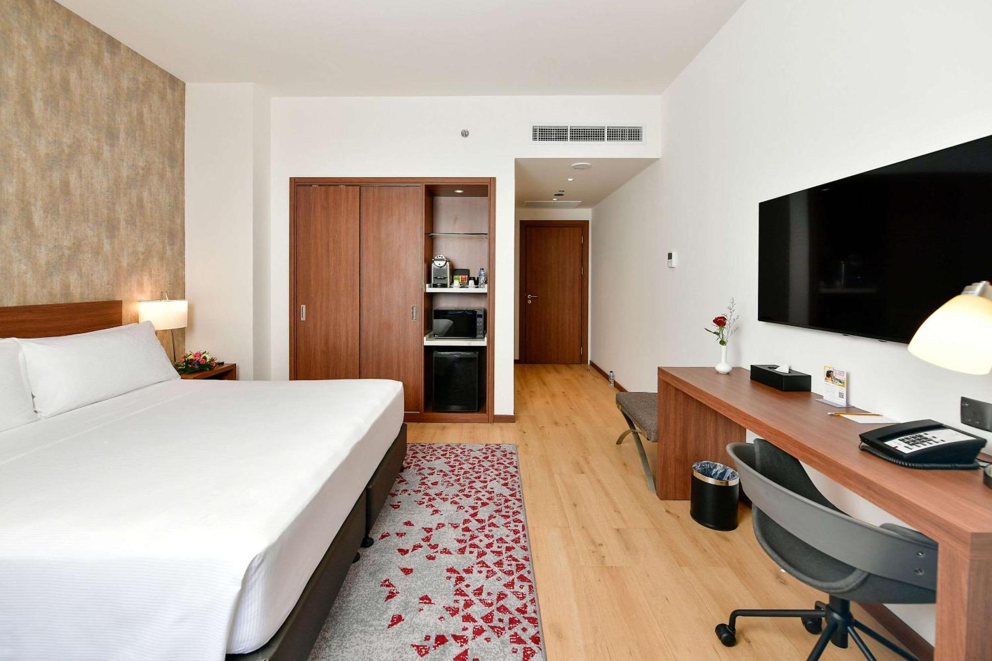 Comfort Hotel Riyadh Olaya Екстериор снимка