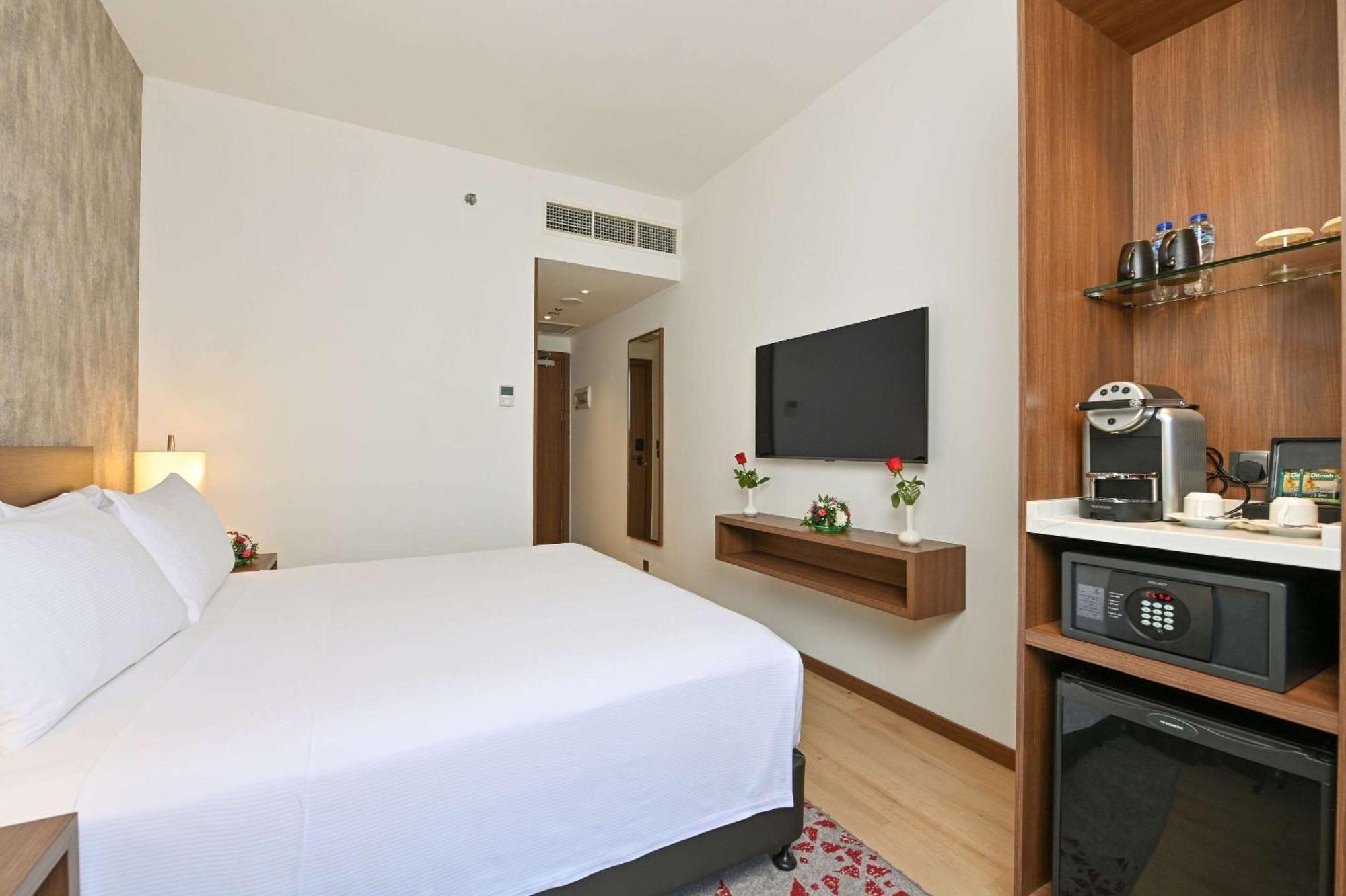 Comfort Hotel Riyadh Olaya Екстериор снимка