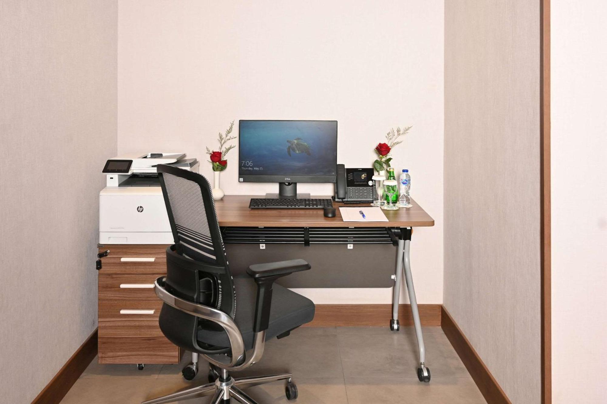 Comfort Hotel Riyadh Olaya Екстериор снимка