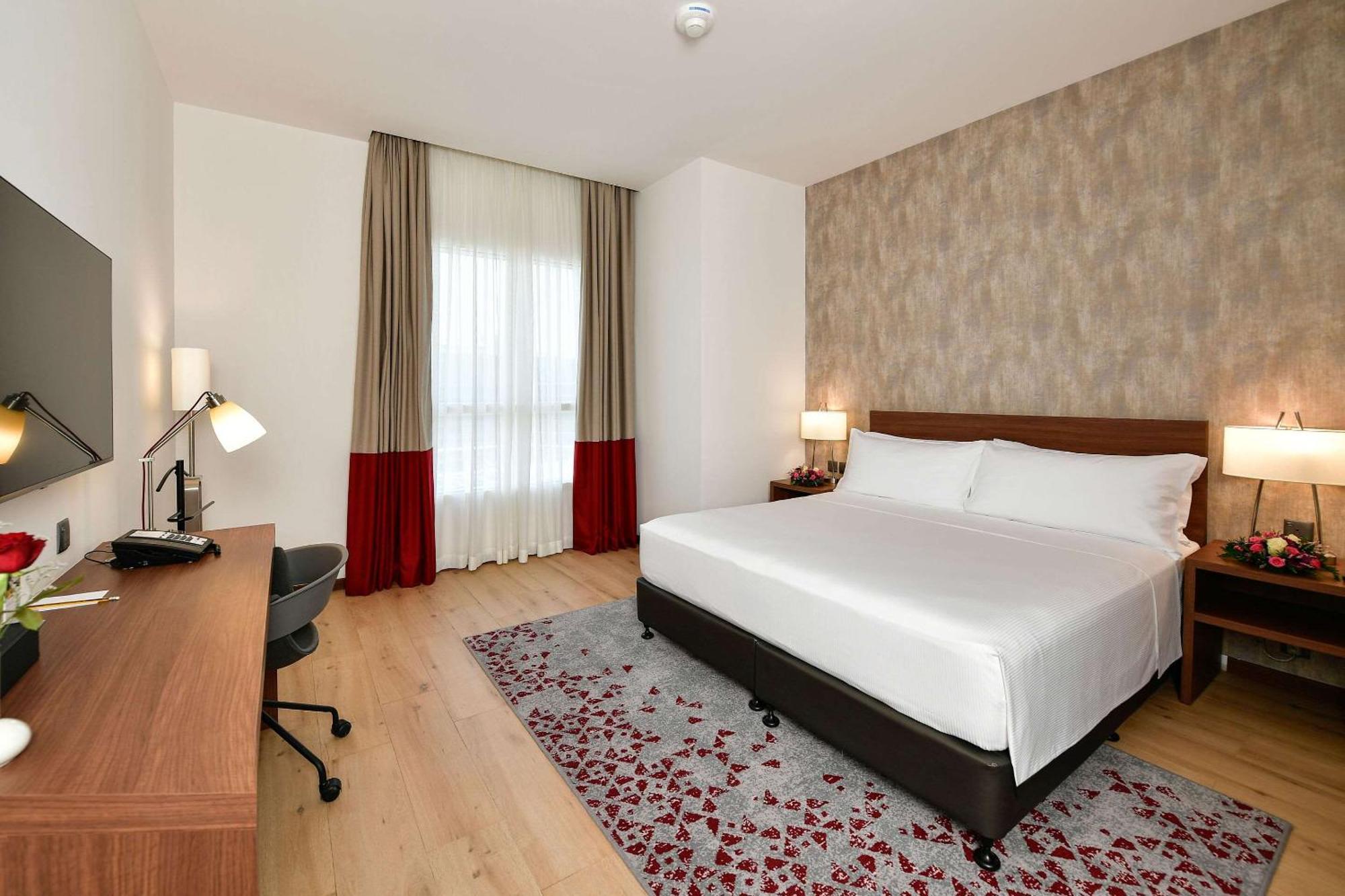 Comfort Hotel Riyadh Olaya Екстериор снимка