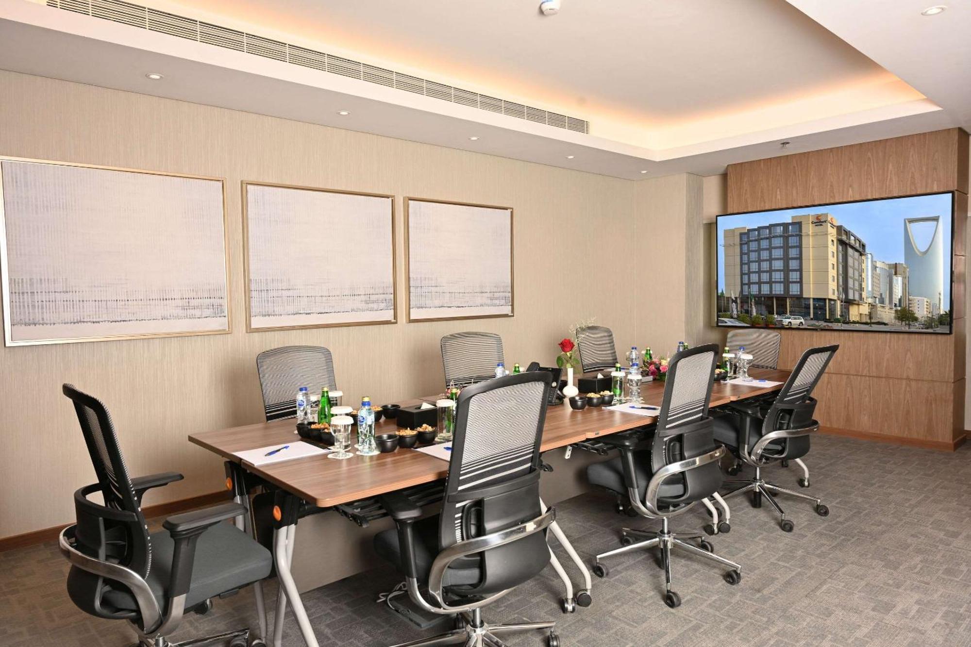 Comfort Hotel Riyadh Olaya Екстериор снимка