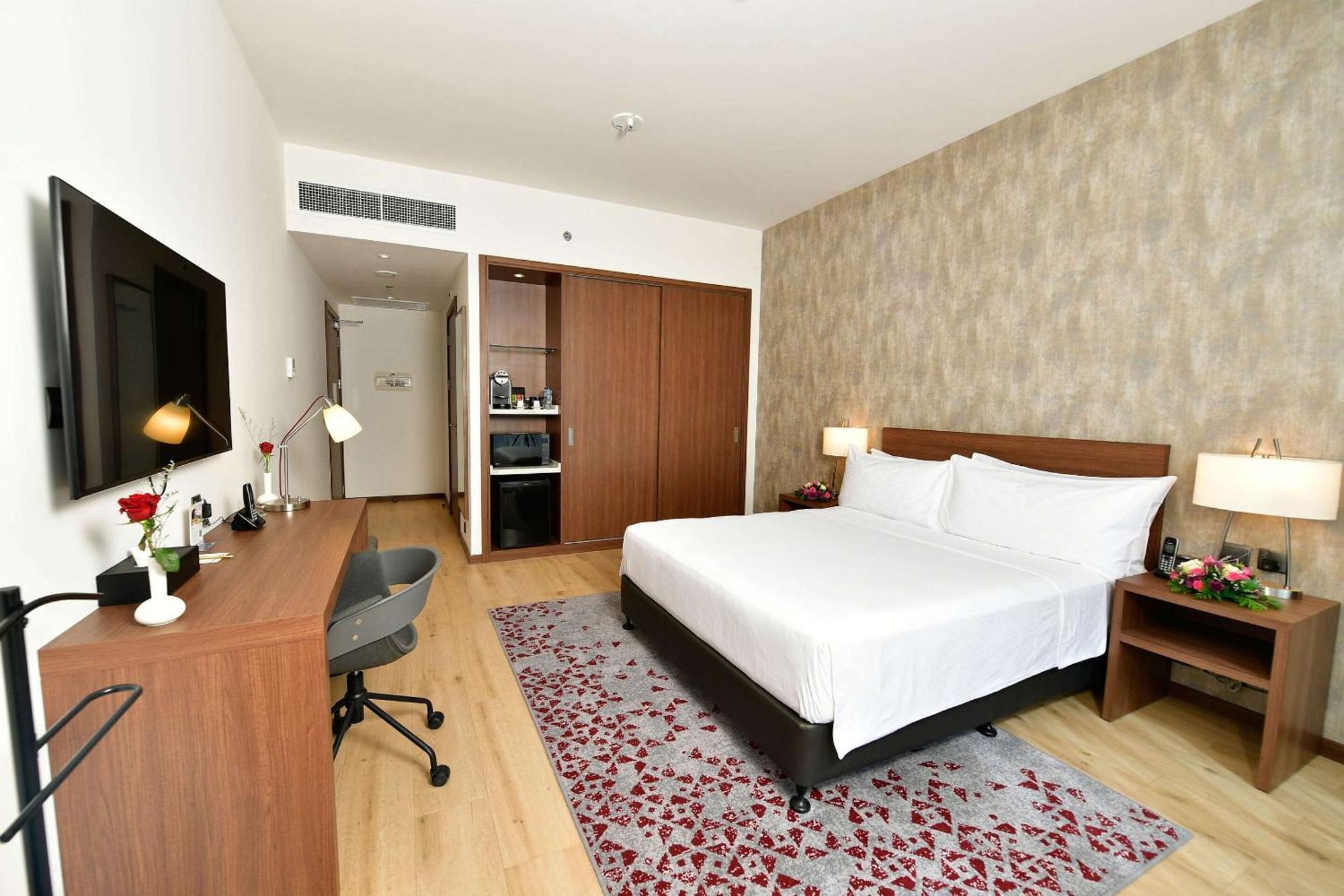 Comfort Hotel Riyadh Olaya Екстериор снимка