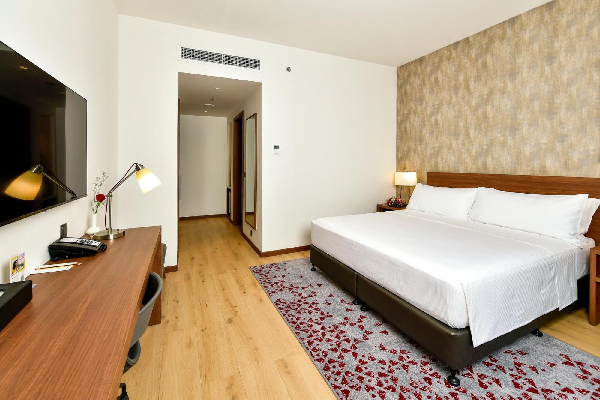 Comfort Hotel Riyadh Olaya Екстериор снимка
