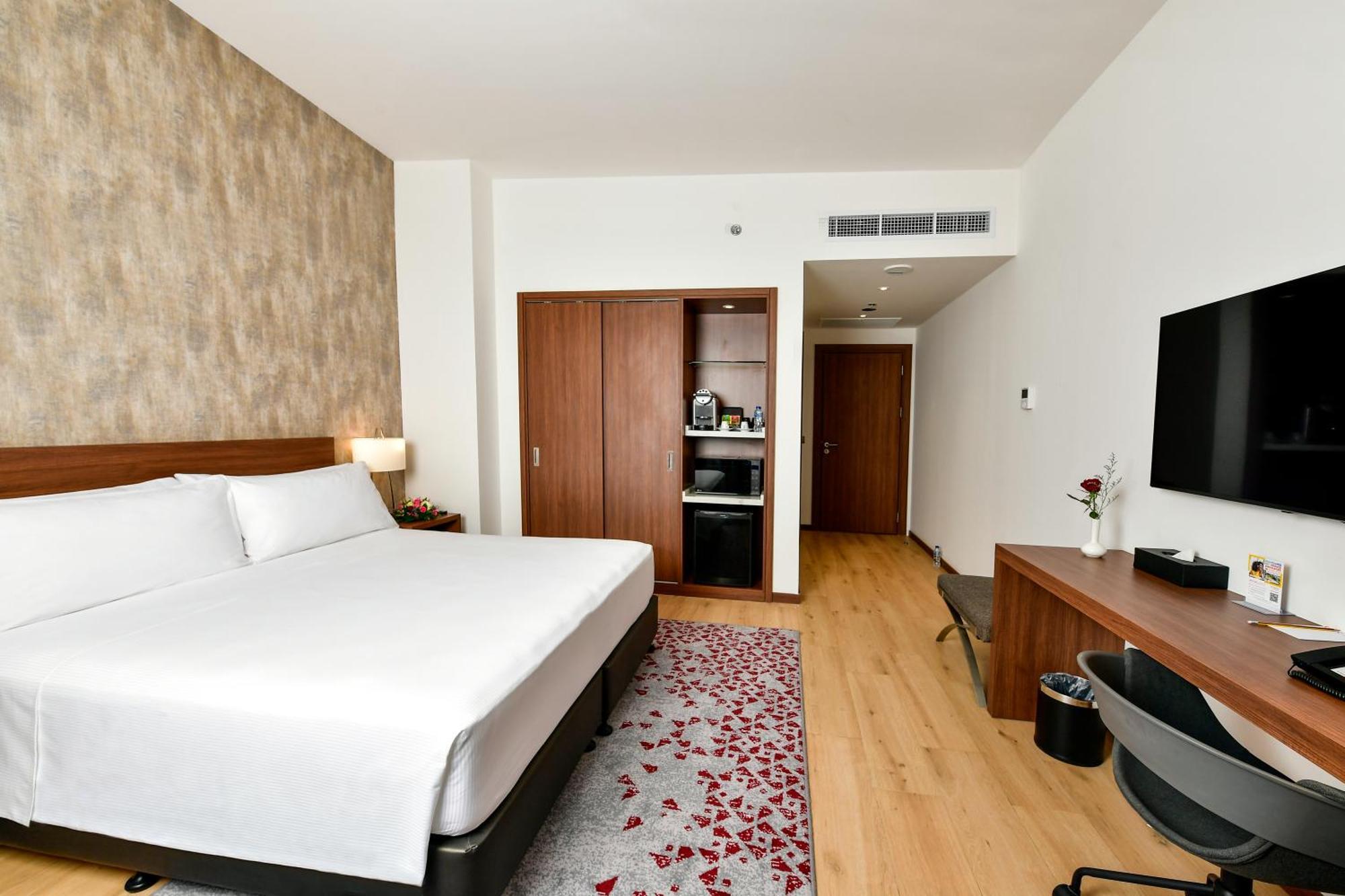 Comfort Hotel Riyadh Olaya Екстериор снимка